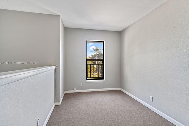 4092 N Pine Island Rd 206, Sunrise, FL 33351