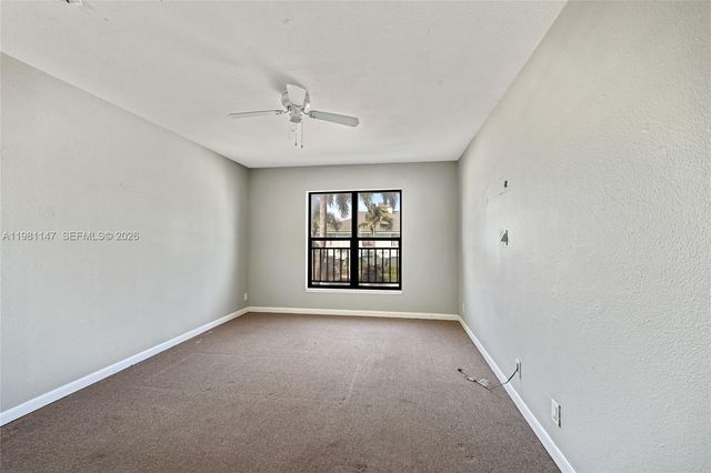 4092 N Pine Island Rd 206, Sunrise, FL 33351