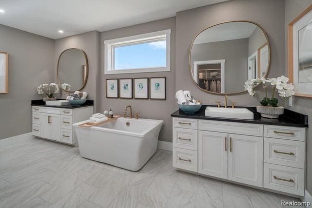 138 Maple Leaf Lane, Ann Arbor, MI 48105