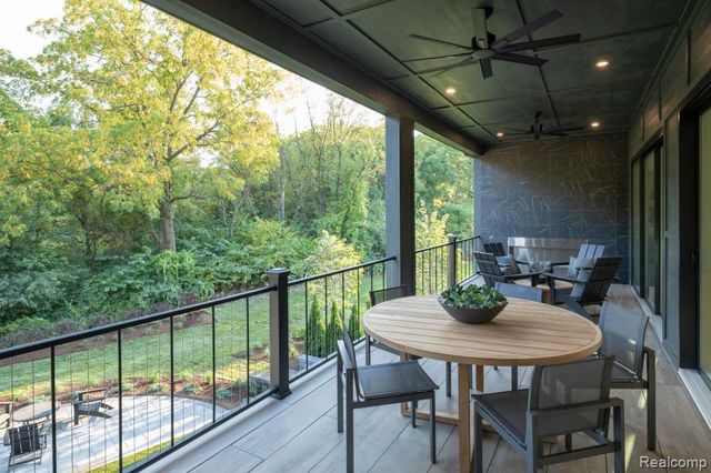138 Maple Leaf Lane, Ann Arbor, MI 48105