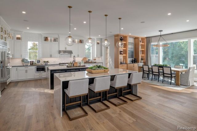 138 Maple Leaf Lane, Ann Arbor, MI 48105