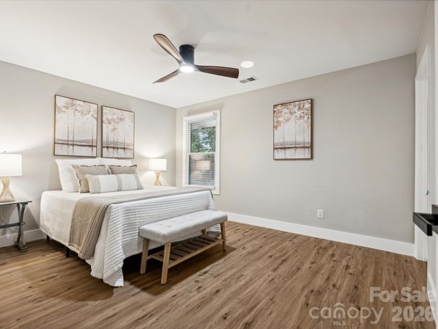 2000 Tyvola Road, Charlotte, NC 28210