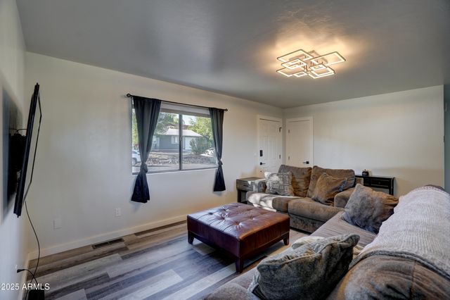 8620 E CRATER Court, Prescott Valley, AZ 86314