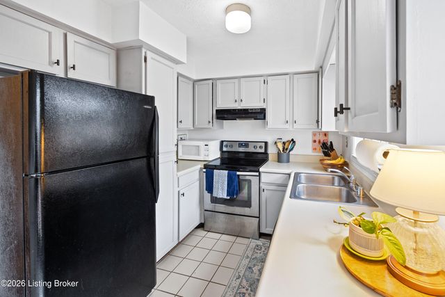 751 Yorkwood Pl, Louisville, KY 40223