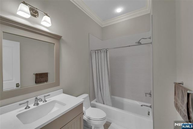 106 Koch Lane, Old Tappan, NJ 07675