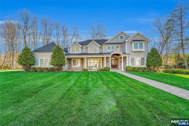 106 Koch Lane, Old Tappan, NJ 07675