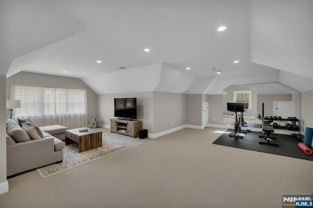 106 Koch Lane, Old Tappan, NJ 07675