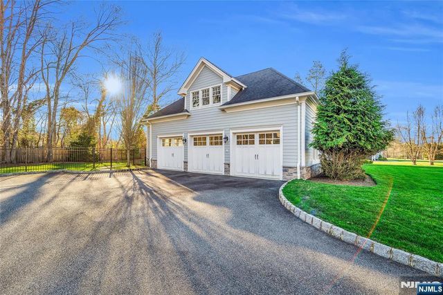 106 Koch Lane, Old Tappan, NJ 07675