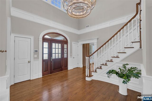 106 Koch Lane, Old Tappan, NJ 07675