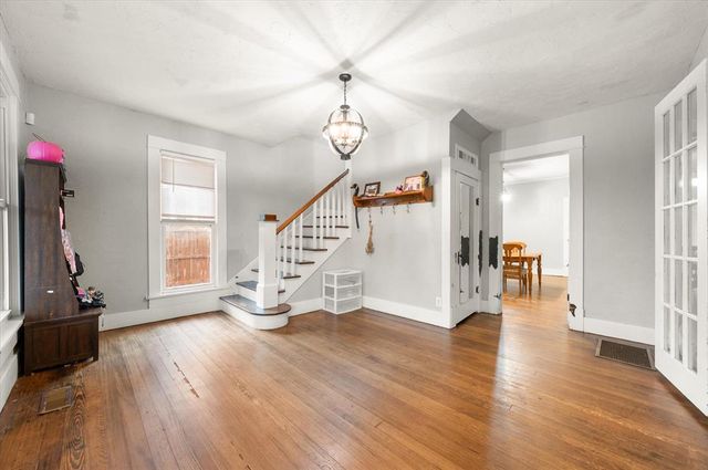 1005 E Noble Avenue, Guthrie, OK 73044