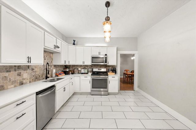 1005 E Noble Avenue, Guthrie, OK 73044