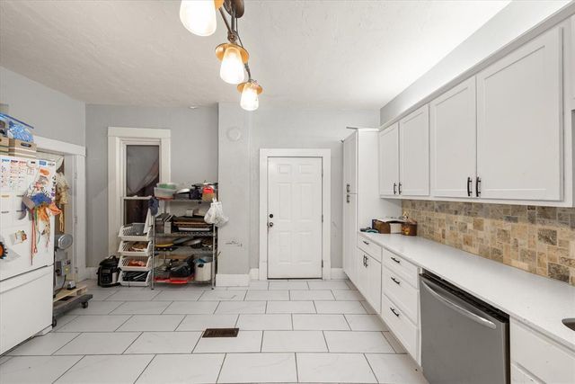 1005 E Noble Avenue, Guthrie, OK 73044