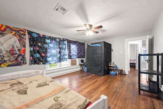 1005 E Noble Avenue, Guthrie, OK 73044