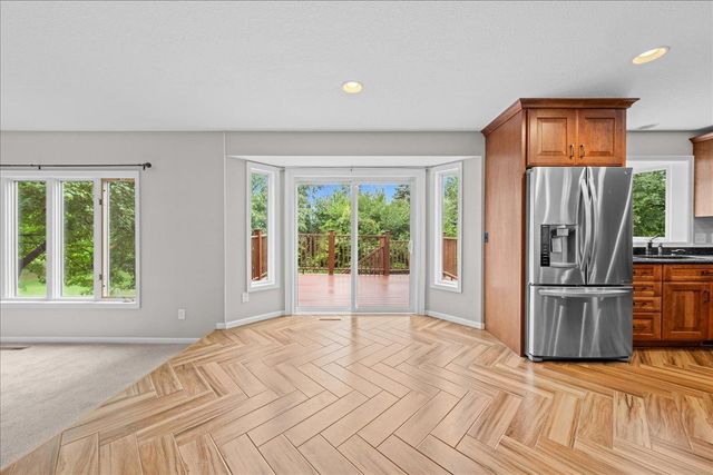 139 Ridge Way, Mahtomedi, MN 55115
