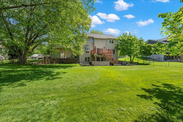 139 Ridge Way, Mahtomedi, MN 55115