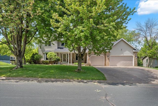 139 Ridge Way, Mahtomedi, MN 55115