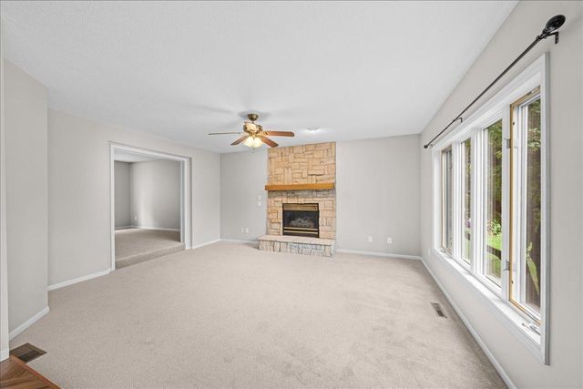 139 Ridge Way, Mahtomedi, MN 55115