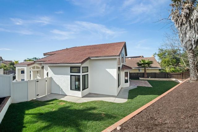 11579 Lorirae Pl, San Diego, CA 92126