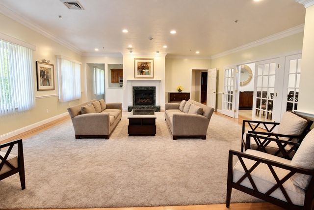 1 Lenox Street 209, Norwood, MA 02062