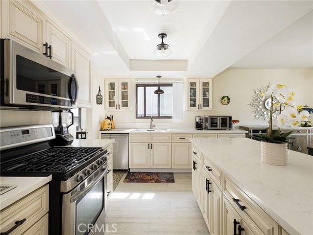 212 E Imperial Avenue E, El Segundo, CA 90245