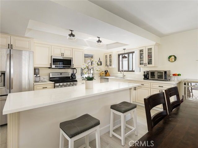 212 E Imperial Avenue E, El Segundo, CA 90245