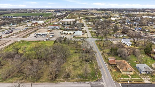 212 E Walnut Street, Celina, TX 75009