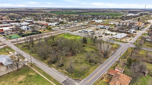 212 E Walnut Street, Celina, TX 75009