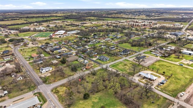 212 E Walnut Street, Celina, TX 75009