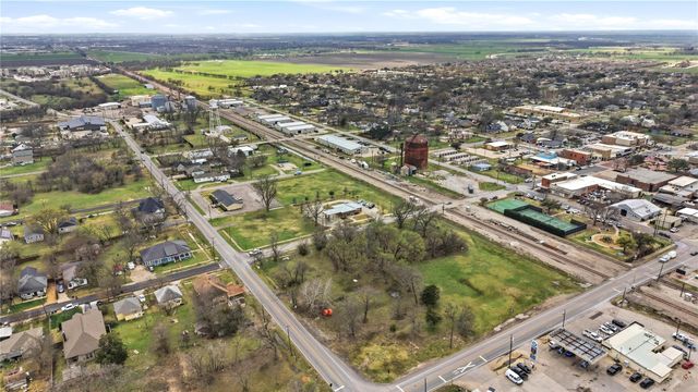 212 E Walnut Street, Celina, TX 75009
