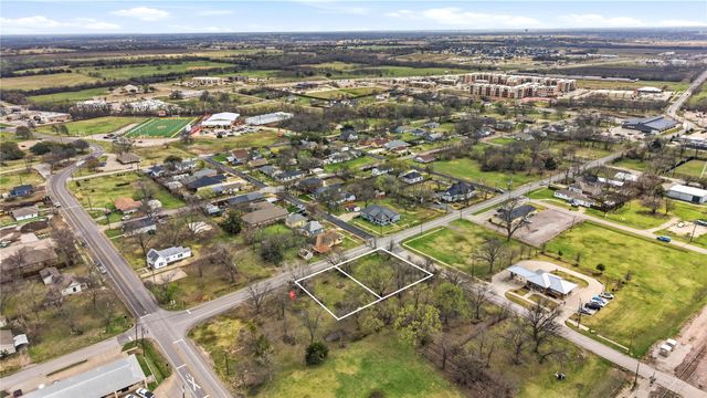 212 E Walnut Street, Celina, TX 75009