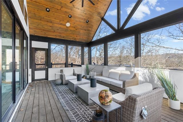 497 Honey Creek Road, Eureka Springs, AR 72631