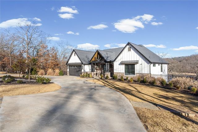 497 Honey Creek Road, Eureka Springs, AR 72631