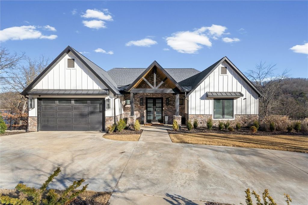 497 Honey Creek Road, Eureka Springs, AR 72631