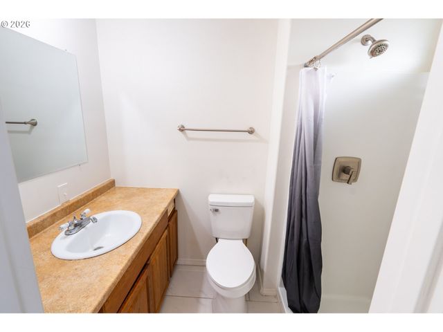 13900 Se HIGHWAY 212 186, Clackamas, OR 97015