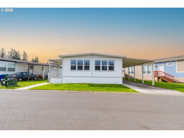 13900 Se HIGHWAY 212 186, Clackamas, OR 97015