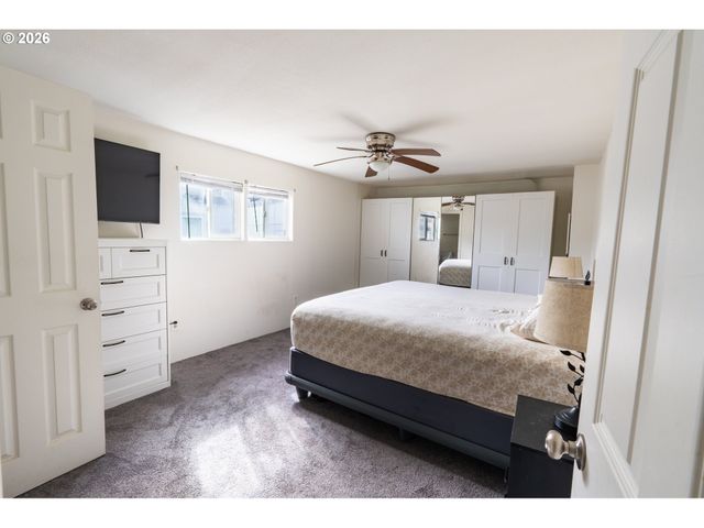 13900 Se HIGHWAY 212 186, Clackamas, OR 97015