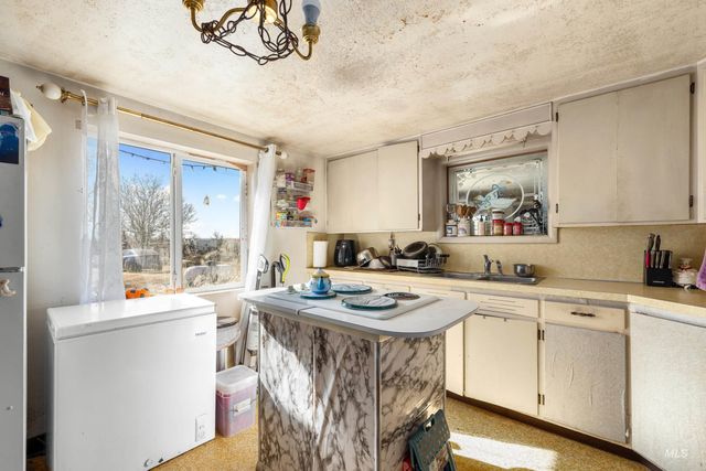 20371 Red Top Rd, Caldwell, ID 83607