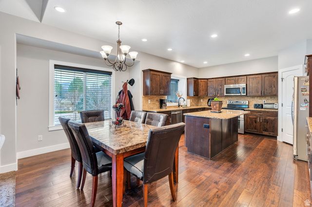 742 N 700 W CIR, American Fork, UT 84003