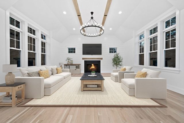 342 Country Club Way, Kingston, MA 02364