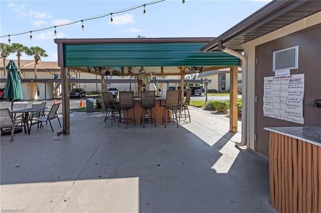 5890 Trailwinds DR 522, Fort Myers, FL 33907