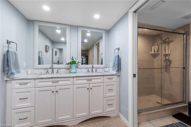 5890 Trailwinds DR 522, Fort Myers, FL 33907