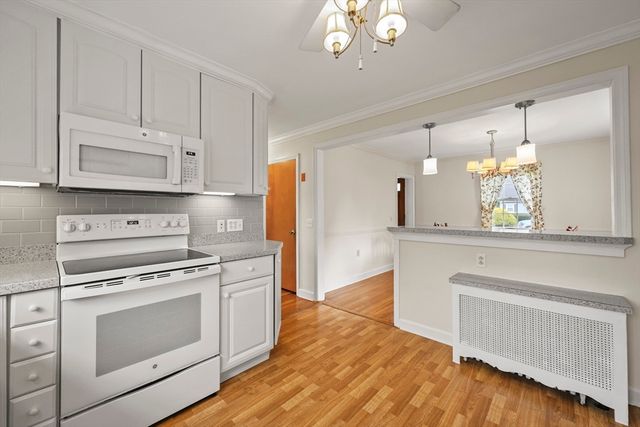 171 Pine Grove Dr, Pittsfield, MA 01201