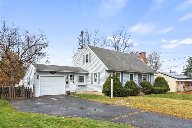 171 Pine Grove Dr, Pittsfield, MA 01201