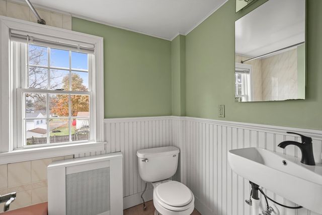 171 Pine Grove Dr, Pittsfield, MA 01201