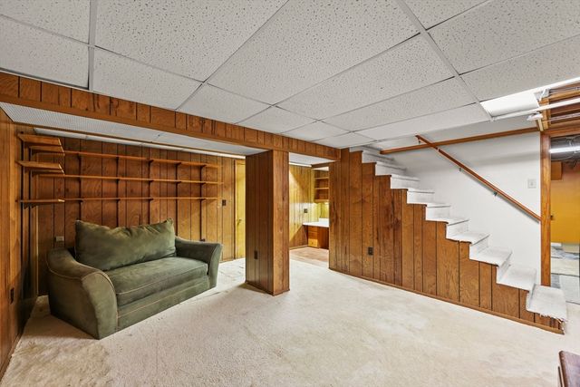 171 Pine Grove Dr, Pittsfield, MA 01201