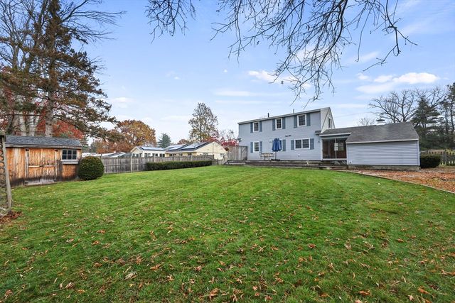 171 Pine Grove Dr, Pittsfield, MA 01201