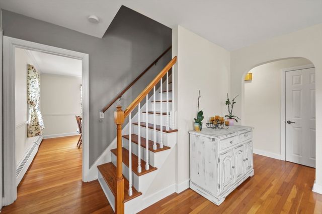 171 Pine Grove Dr, Pittsfield, MA 01201