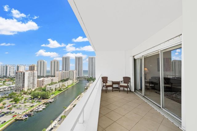 500 Bayview Drive Ph21, Sunny Isles Beach, FL 33160