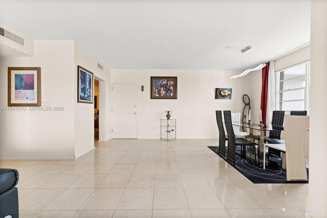 500 Bayview Drive Ph21, Sunny Isles Beach, FL 33160