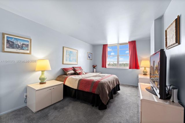 500 Bayview Drive Ph21, Sunny Isles Beach, FL 33160